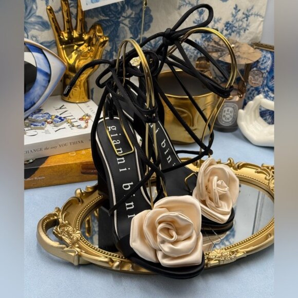 🆕 GIANNI BINI 🧿 NWOB Dakota Satin Flower Wrap Around Sandals, Black - Sz 8M - Picture 8 of 16